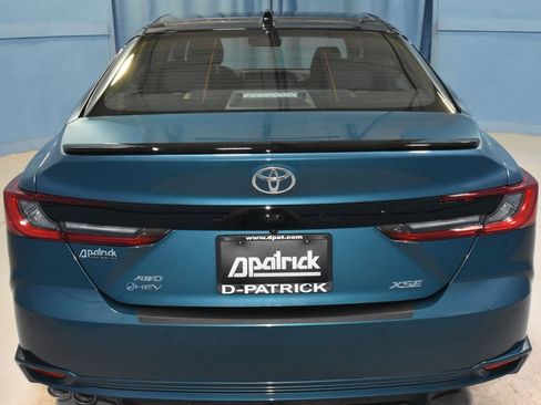 Used 2025 Toyota Camry XSE AWD/4WD image 31