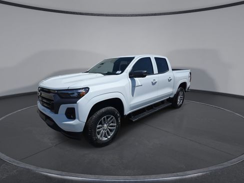 New 2026 Chevrolet Colorado LT w/ LT Convenience Package AWD/4WD image 4