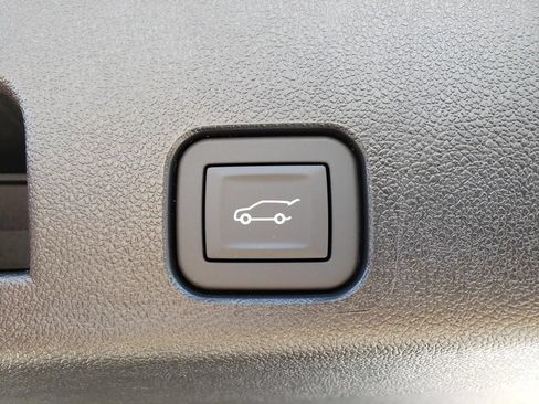 New 2026 Chevrolet Traverse LT w/ Sun and Wheel Package AWD/4WD image 10