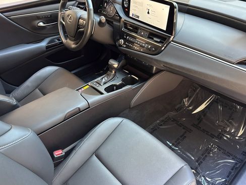 Used 2023 Lexus ES 300h w/ Premium Package FWD image 34