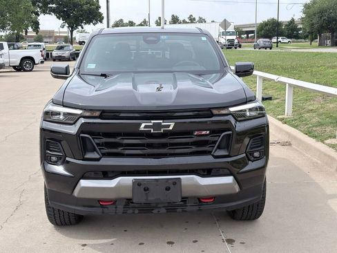Used 2023 Chevrolet Colorado Z71 w/ Z71 Convenience Package 2 AWD/4WD image 2