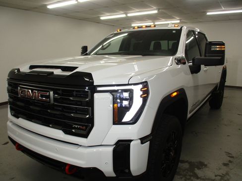 New 2026 GMC Sierra 2500 AT4 w/ AT4 Premium Plus Package AWD/4WD image 1