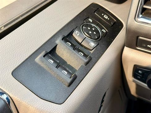 Used 2018 Ford F250 XLT w/ XLT Value Package AWD/4WD image 24