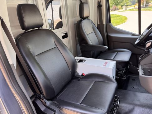 Used 2025 Ford Transit 350 DRW RWD image 25