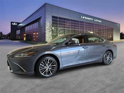 Certified 2025 Lexus ES 350 w/ Premium Package