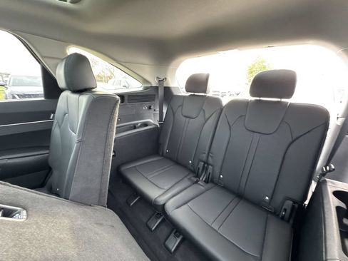 Used 2026 Kia Sorento S w/ S Panoramic Sunroof Package FWD image 16