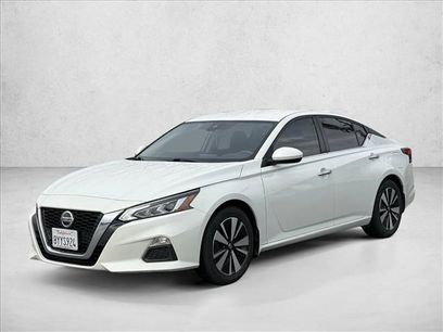 Used 2021 Nissan Altima 2.5 SV