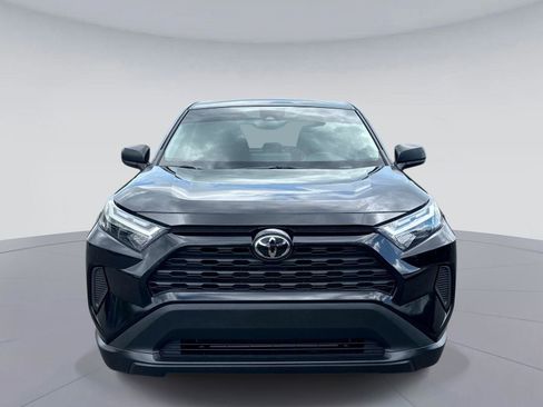 Used 2023 Toyota RAV4 LE FWD image 9