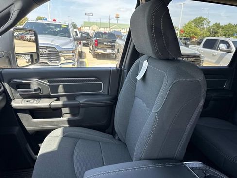 New 2027 RAM 3500 Big Horn AWD/4WD image 19