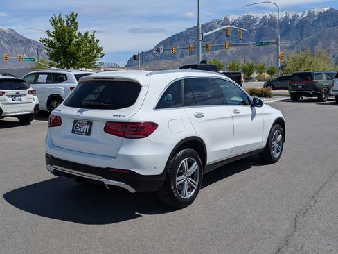 Used 2021 Mercedes-Benz GLC 300 4MATIC image 3