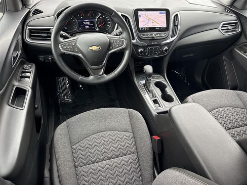 Used 2023 Chevrolet Equinox LT FWD image 18