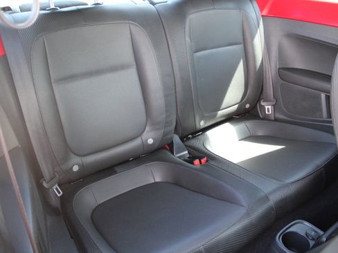 Used 2014 Volkswagen Beetle 2.5 FWD image 7