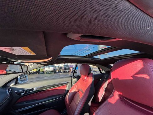 Used 2017 Mercedes-Benz E 400 4MATIC Coupe image 32