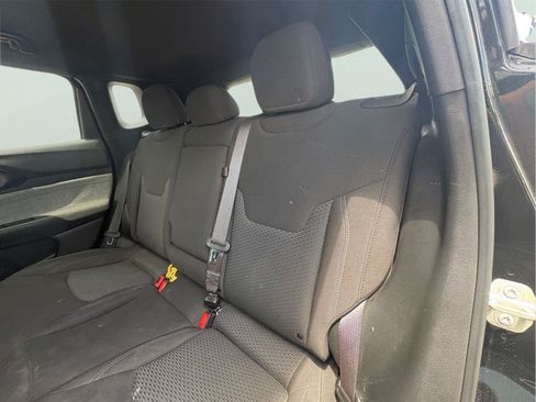 Used 2024 Jeep Compass Sport AWD/4WD image 9