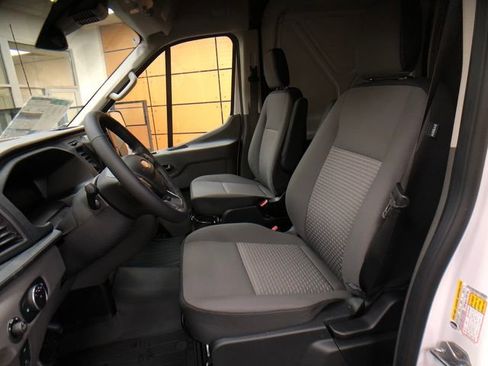 New 2026 Ford Transit 250 148 Medium Roof image 10