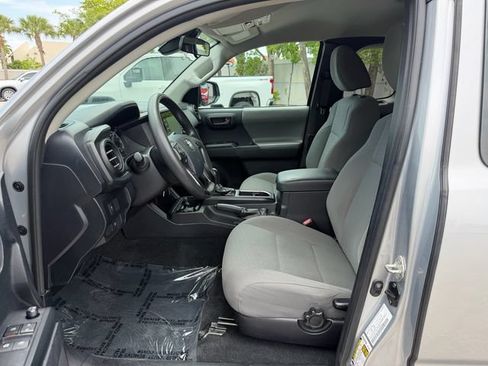 Used 2020 Toyota Tacoma SR RWD image 10