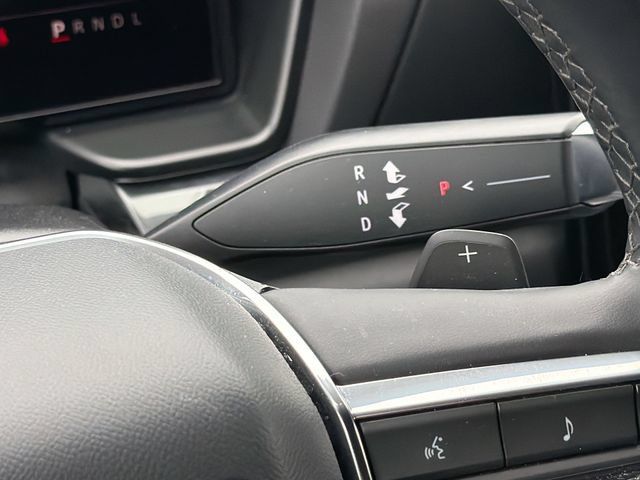 Used 2026 GMC Terrain Elevation w/ Elevation Premium Package FWD image 23