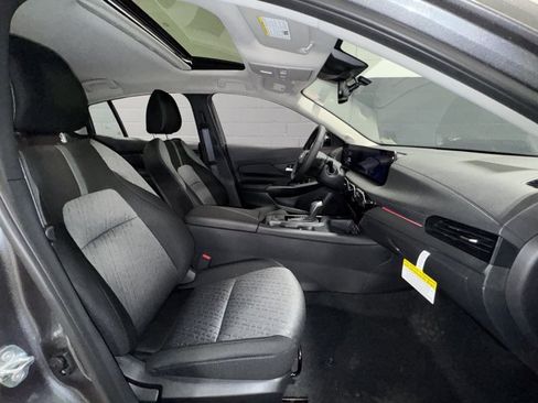 New 2026 Nissan Sentra SV w/ SV Convenience Package FWD image 7