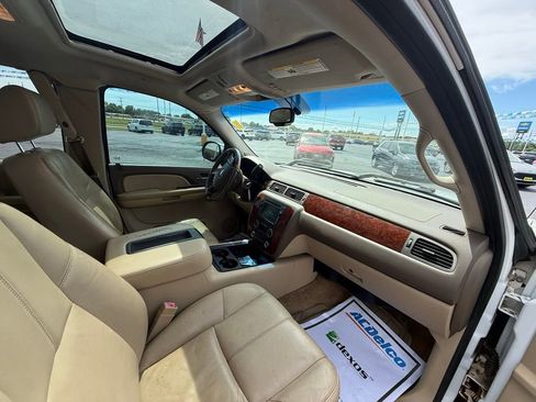 Used 2009 Chevrolet Silverado 1500 LTZ w/ Safety Package RWD image 11