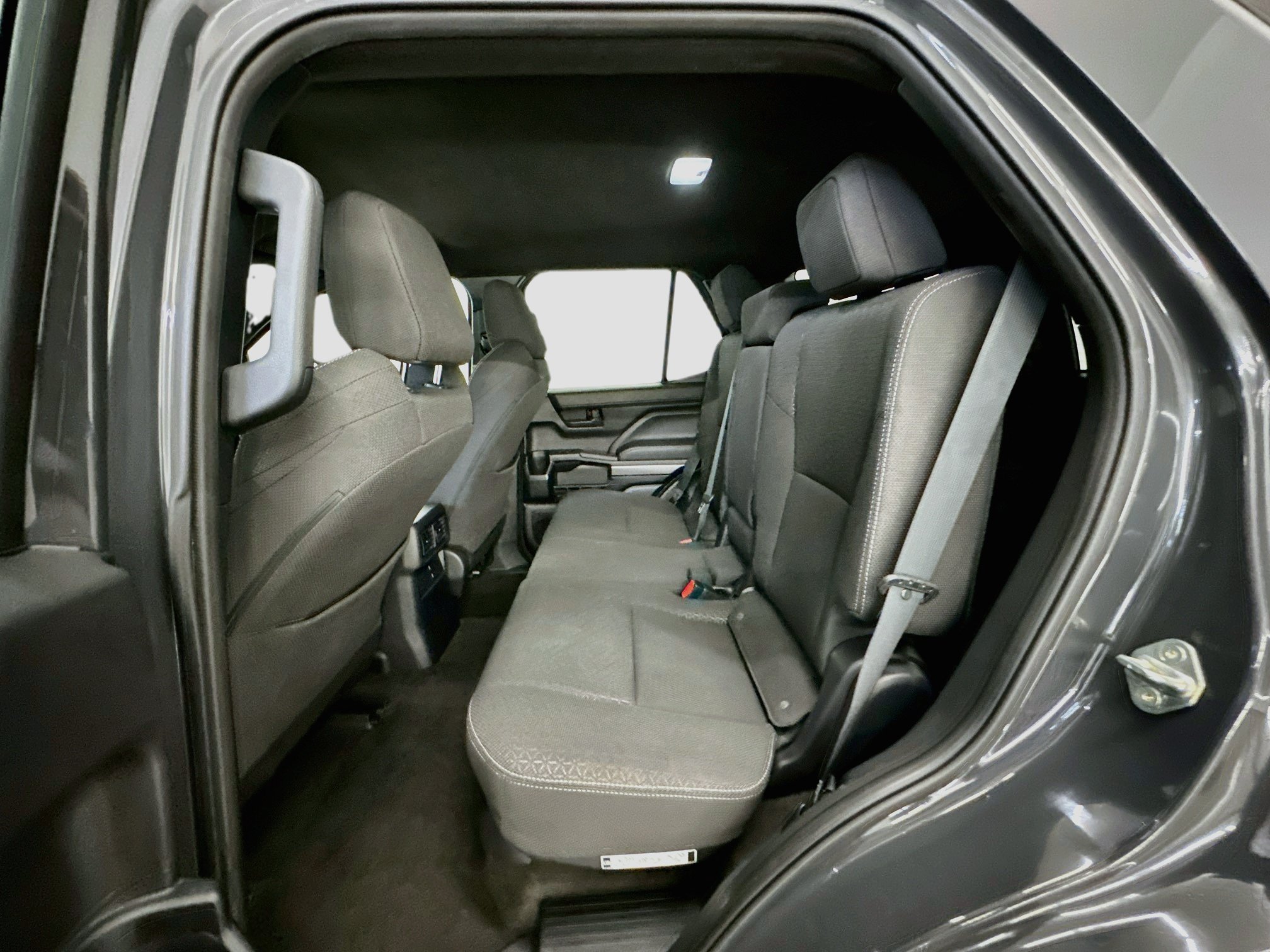 Used 2025 Toyota 4Runner SR5 AWD/4WD image 29