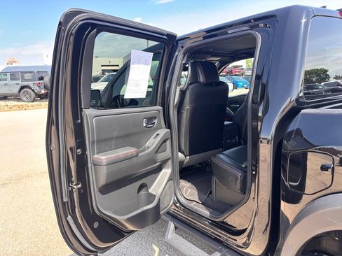 Used 2023 Nissan Frontier PRO-4X w/ Pro-4X Premium Package AWD/4WD image 18