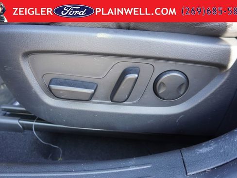 Used 2025 MAZDA CX-50 AWD 2.5 Hybrid w/ Premium Pkg image 19
