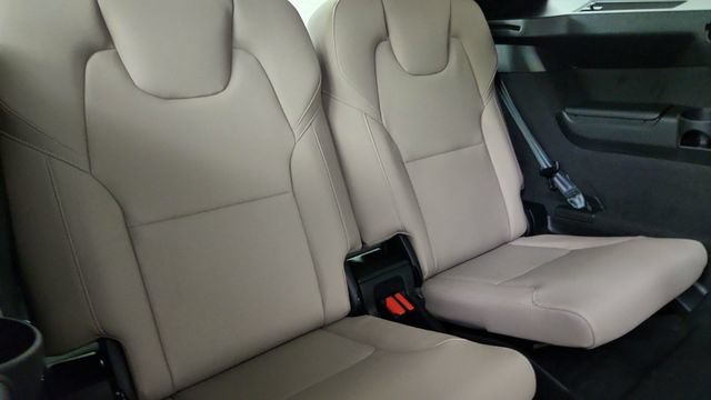 Used 2026 Volvo XC90 B6 Plus w/ Protection Package Premier AWD/4WD image 35