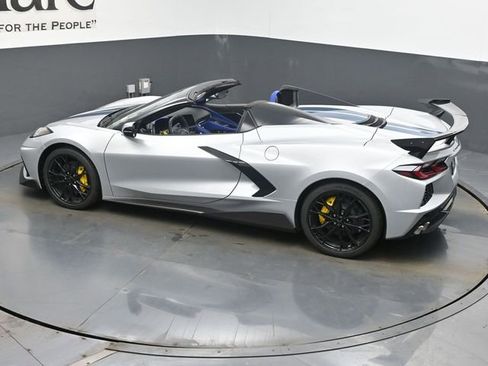 New 2026 Chevrolet Corvette Stingray Premium Conv w/ Stealth Interior Trim Package RWD image 22