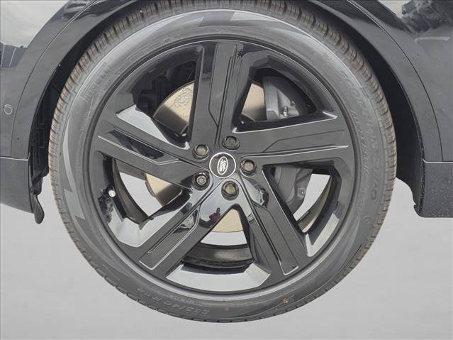 New 2026 Land Rover Discovery Limited Edition AWD/4WD image 10
