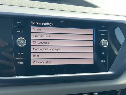 Certified 2022 Volkswagen Taos SE FWD image 13