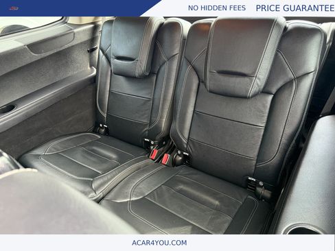 Used 2015 Mercedes-Benz GL 550 4MATIC image 12