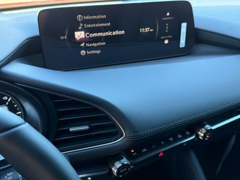 New 2026 MAZDA MAZDA3 Hatchback w/Premium Plus Pkg image 21