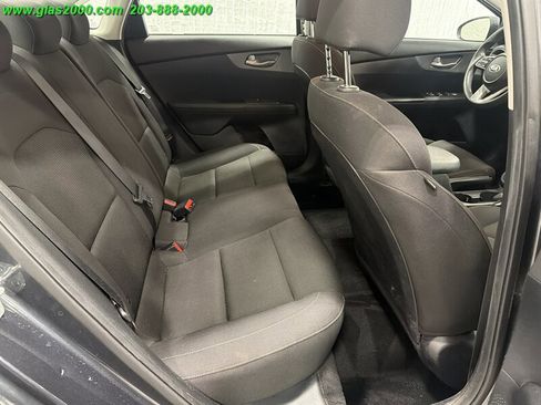 Used 2019 Kia Forte LXS FWD image 10