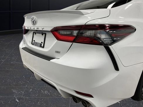 Used 2024 Toyota Camry SE image 28