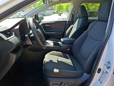 Certified 2024 Toyota RAV4 XLE AWD/4WD image 13