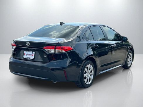 Used 2022 Toyota Corolla LE image 5