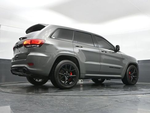 Used 2019 Jeep Grand Cherokee SRT image 44