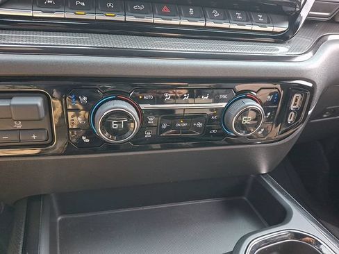 Certified 2022 Chevrolet Silverado 1500 ZR2 AWD/4WD image 16