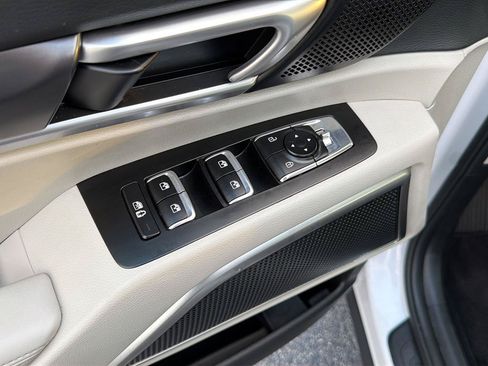 Used 2025 Kia Telluride S FWD image 32