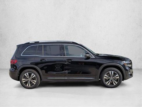 Certified 2025 Mercedes-Benz GLB 250 image 4