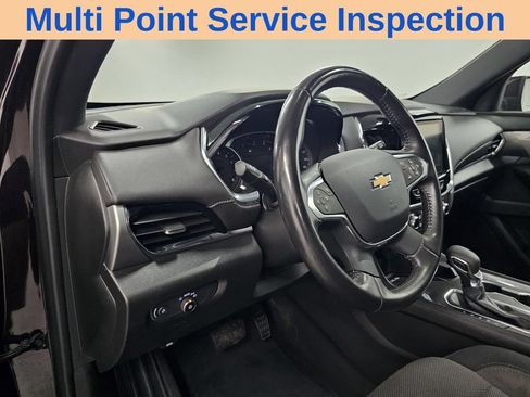 Used 2022 Chevrolet Traverse LT FWD image 11