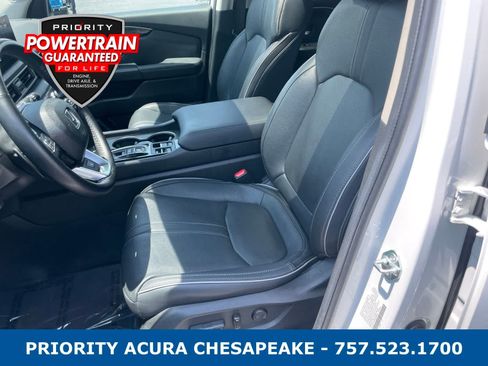 Used 2025 Honda Pilot Elite image 9