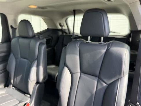 Used 2022 Subaru Ascent Limited image 19