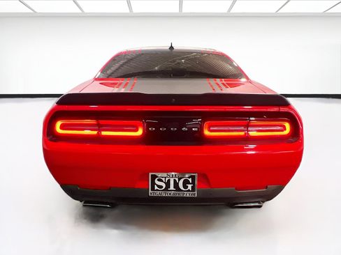 Used 2018 Dodge Challenger R/T Scat Pack RWD image 5
