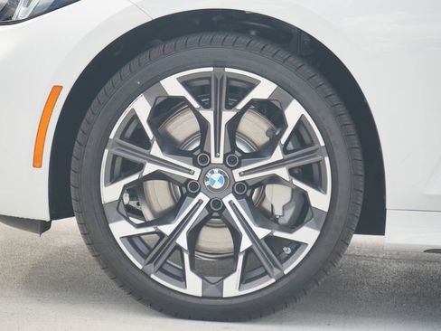 Used 2026 BMW 330i xDrive Sedan w/ Convenience Package AWD/4WD image 5
