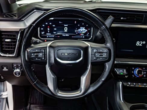 Used 2024 GMC Sierra 3500 Denali w/ Denali Reserve Package image 18