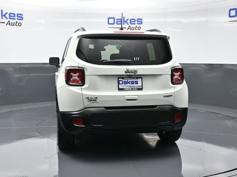 Used 2020 Jeep Renegade Latitude w/ Cold Weather Group image 7