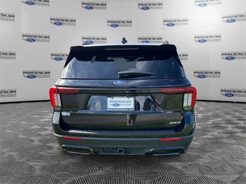 Used 2025 Ford Explorer ST-Line image 4