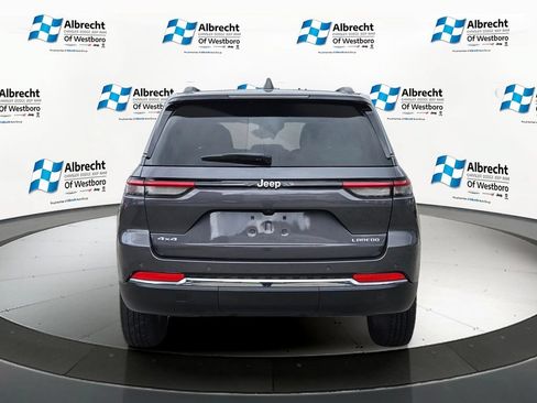 Used 2024 Jeep Grand Cherokee Laredo AWD/4WD image 4