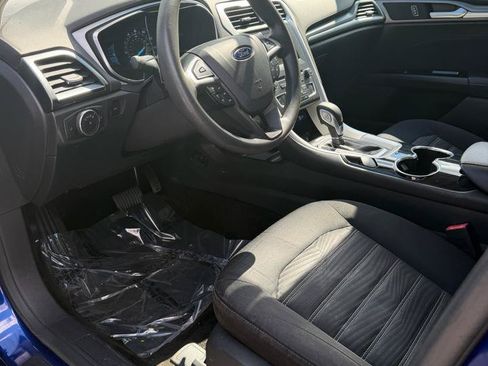 Used 2016 Ford Fusion SE FWD image 9